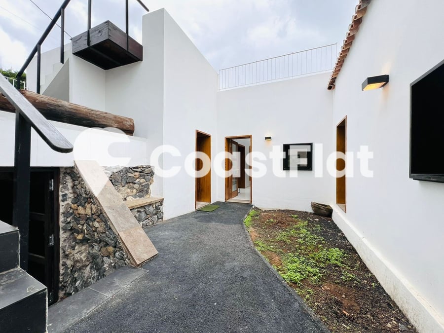 Exclusive villa with beautiful views in the historic heart of Tejina de Isora! – 46