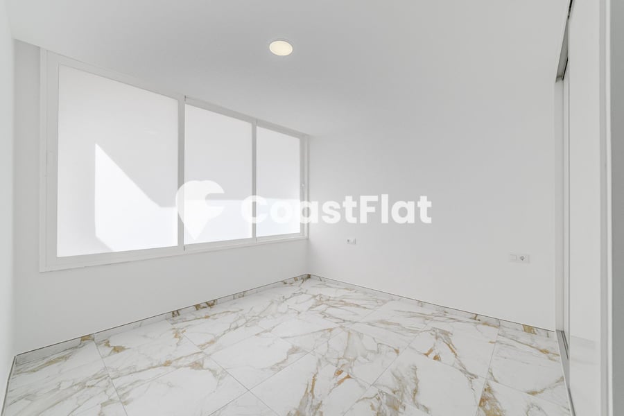 Unbeatable opportunity in Los Cristianos! BRAND NEW apartment just steps from Camisón Beach! – 7