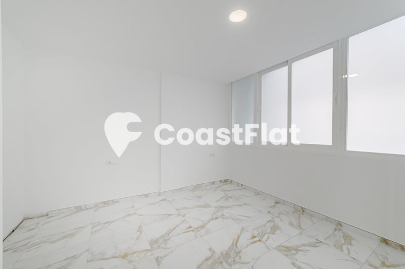 Unbeatable opportunity in Los Cristianos! BRAND NEW apartment just steps from Camisón Beach! – 4