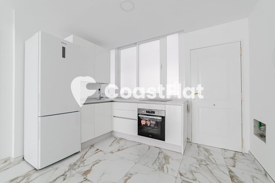 Unbeatable opportunity in Los Cristianos! BRAND NEW apartment just steps from Camisón Beach! – 2