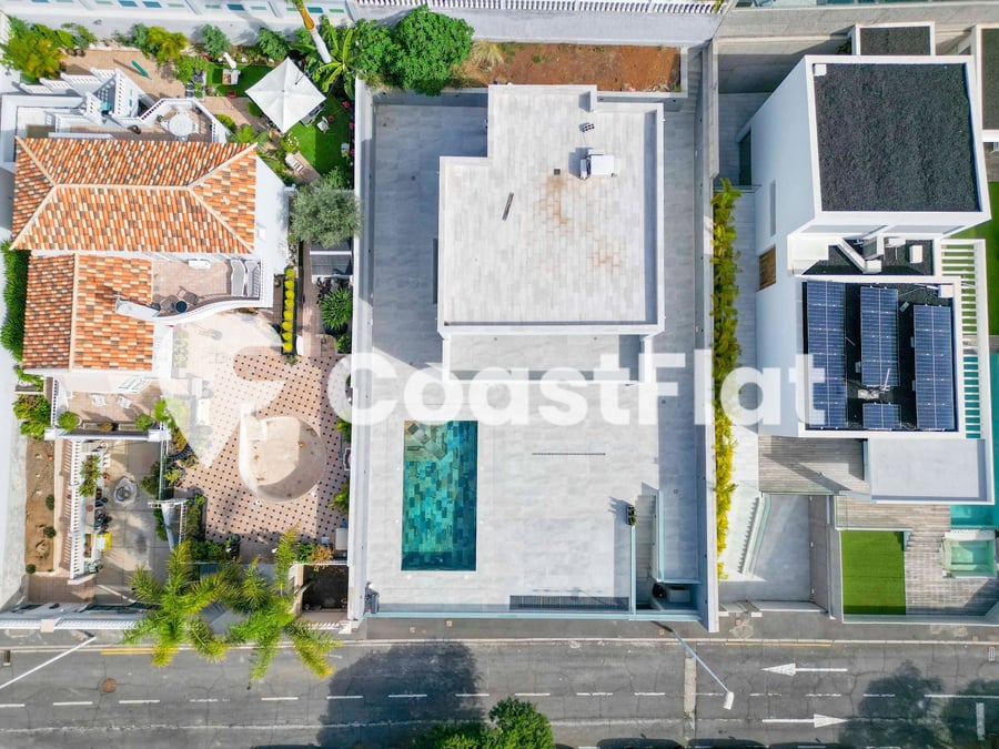 Modern BRAND NEW VILLA!! In the prestigious area of Costa Adeje!! – 28