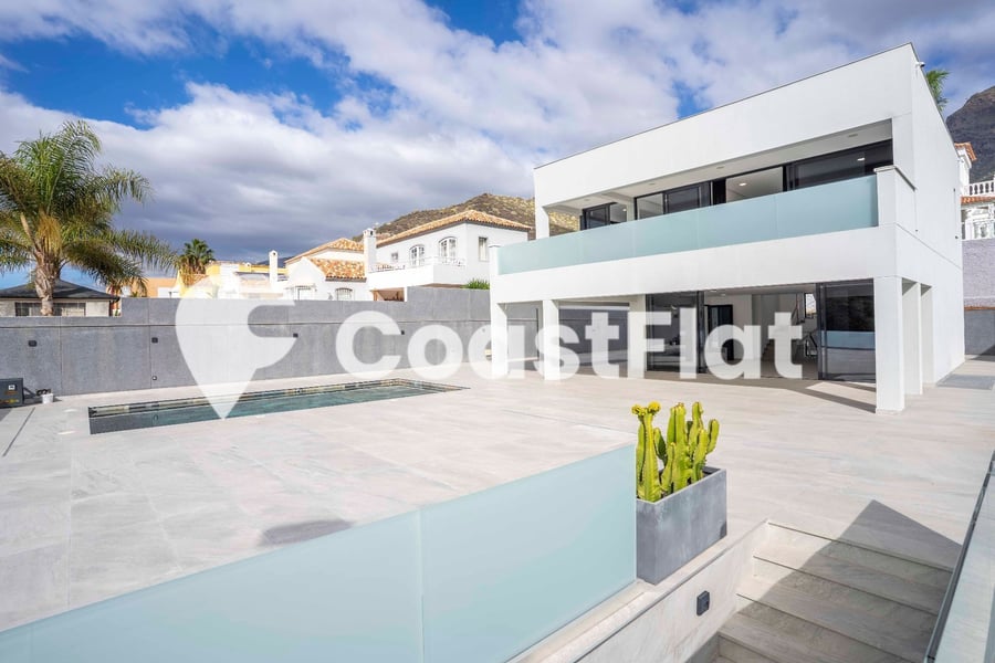 Modern BRAND NEW VILLA!! In the prestigious area of Costa Adeje!! – 2