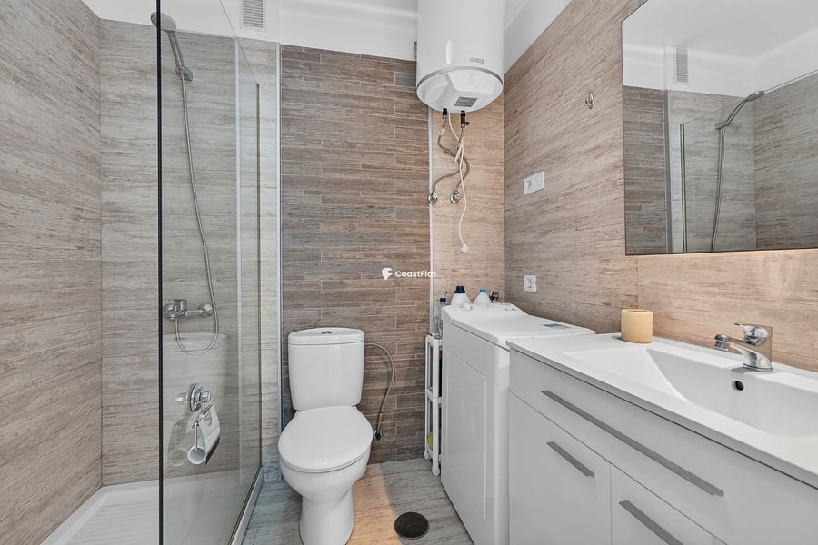 Modern penthouse, completely renovated, just steps away from Montaña Amarilla! – 16