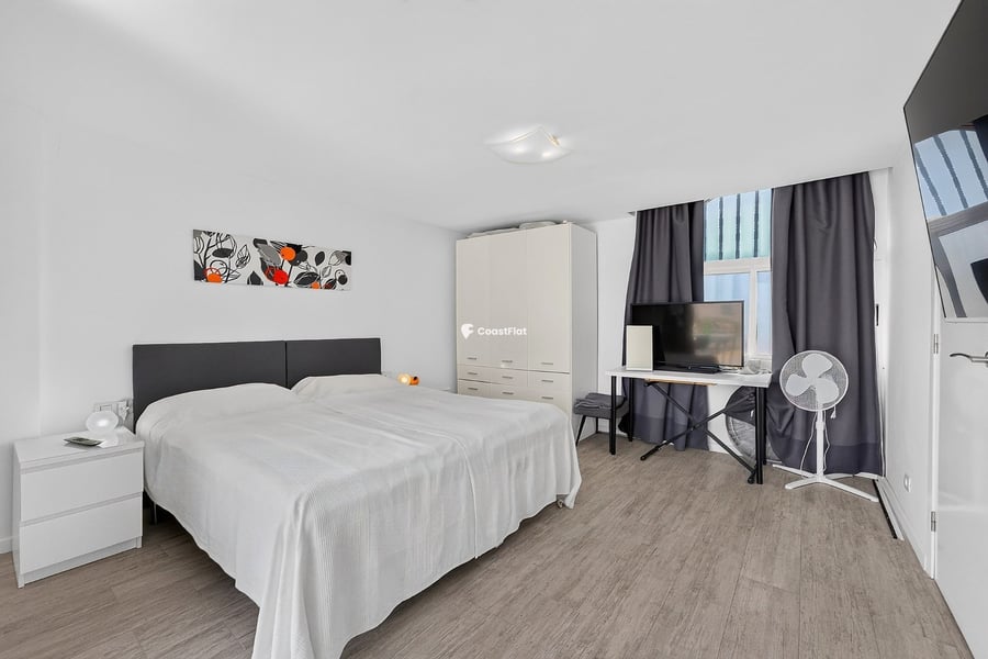 Modern penthouse, completely renovated, just steps away from Montaña Amarilla! – 11