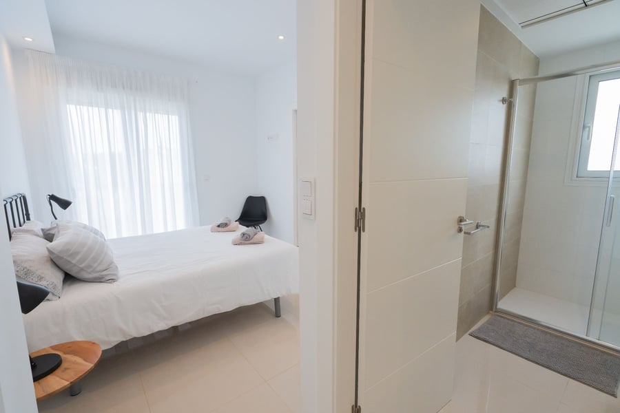 INVESTMENT ASSET FOR SALE – 2 Buildings, 16 Apartments with TOURIST LICENSE in an Exclusive Residential Complex! – 40