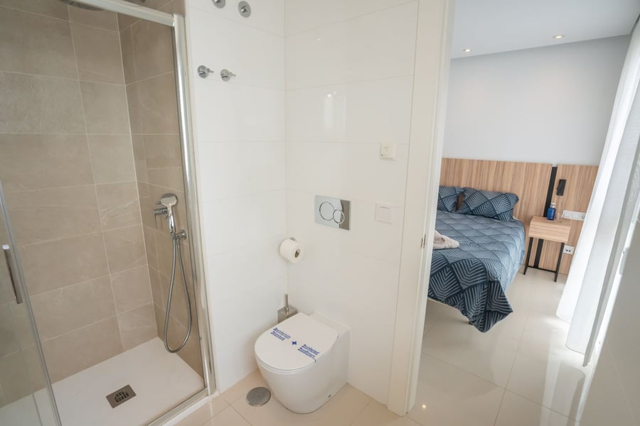 INVESTMENT ASSET FOR SALE – 2 Buildings, 16 Apartments with TOURIST LICENSE in an Exclusive Residential Complex! – 54