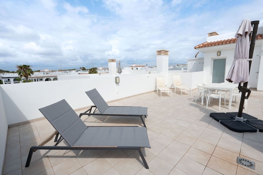 INVESTMENT ASSET FOR SALE – 2 Buildings, 16 Apartments with TOURIST LICENSE in an Exclusive Residential Complex! – 72