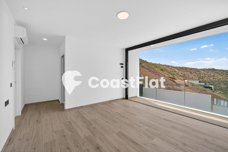 Brand-new modern luxury villa with private pool in Costa Adeje! – 10