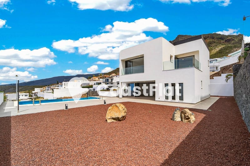 Brand-new modern luxury villa with private pool in Costa Adeje! – 2