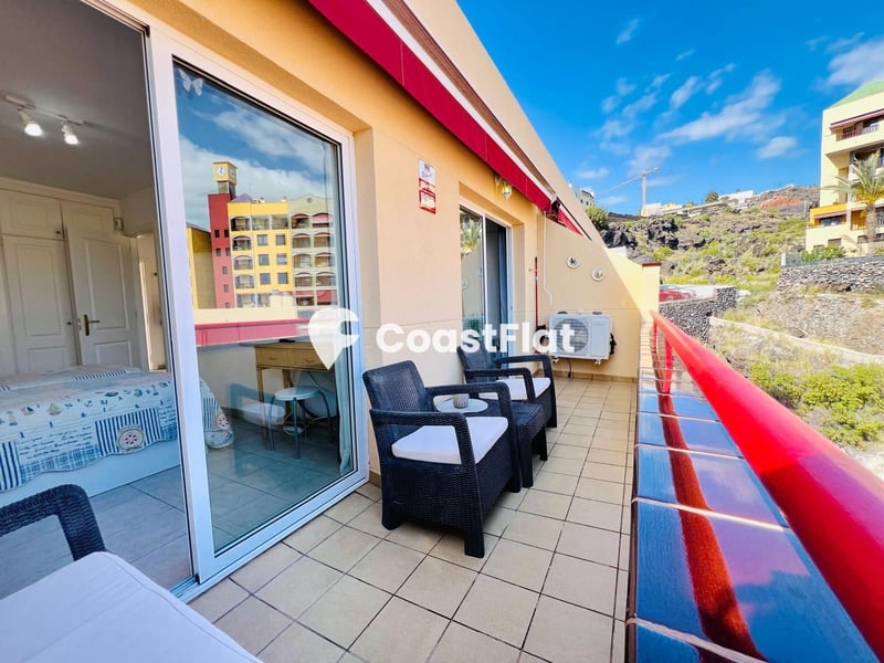Spacious penthouse in Puerto de Santiago, just a stone’s throw from Playa de la Arena and Playa Chica, with partial sea views!! – 2