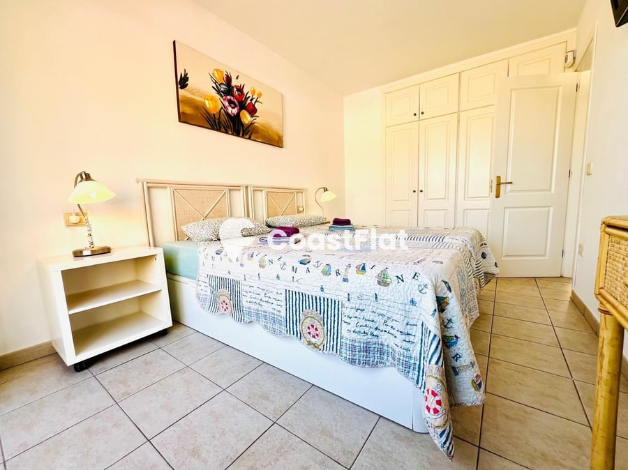 Spacious penthouse in Puerto de Santiago, just a stone’s throw from Playa de la Arena and Playa Chica, with partial sea views!! – 5