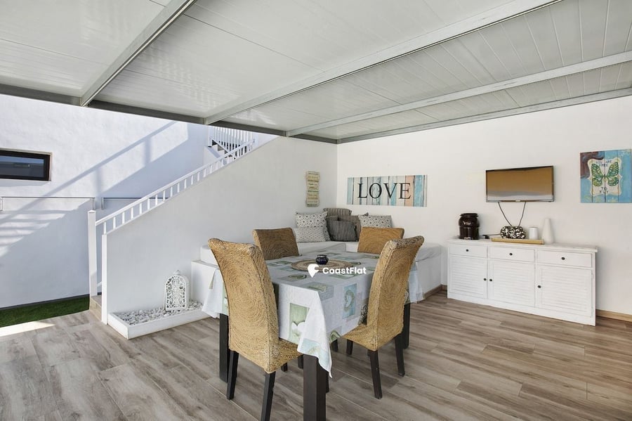 A unique opportunity to acquire an exceptional property. – 27