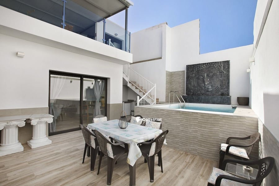 A unique opportunity to acquire an exceptional property. – 13
