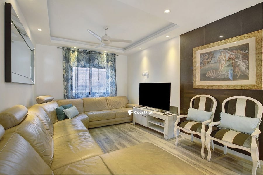 A unique opportunity to acquire an exceptional property. – 11