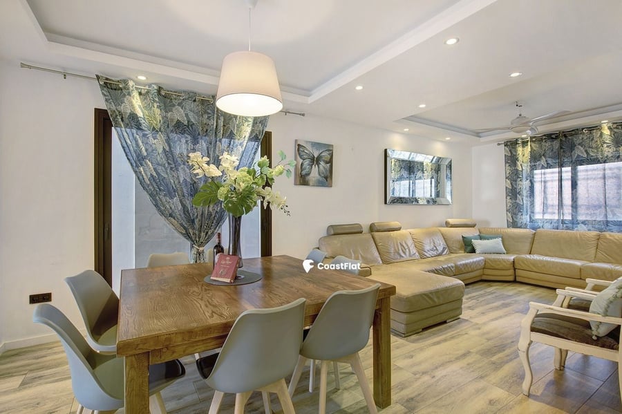 A unique opportunity to acquire an exceptional property. – 10