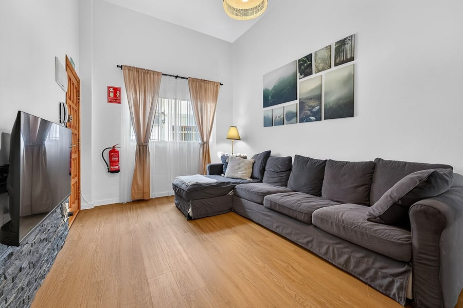 An apartment just steps from the sea in Los Abrigos. – 7