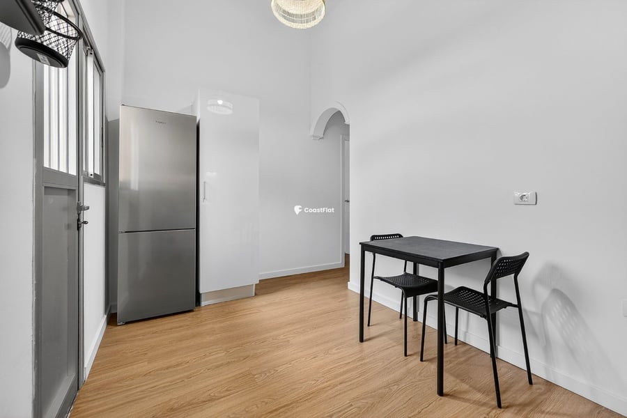 An apartment just steps from the sea in Los Abrigos. – 9