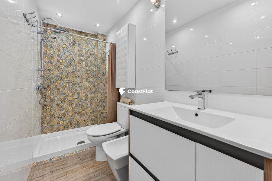 A magnificent seafront property in Los Abrigos. – 23