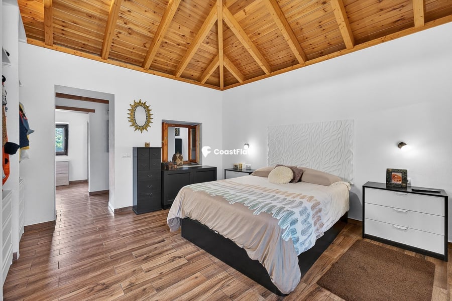 Independent house with plot in Guia de Isora – 12