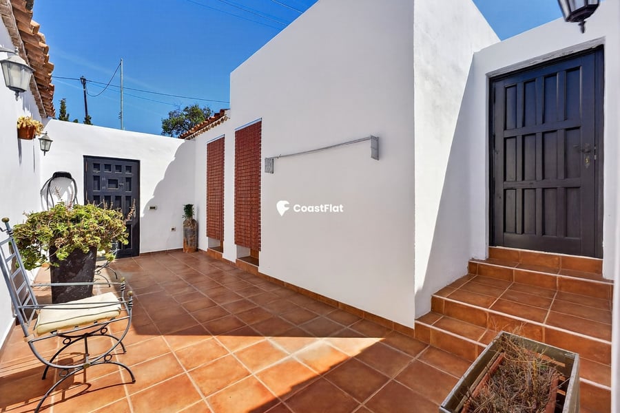 Independent house with plot in Guia de Isora – 18
